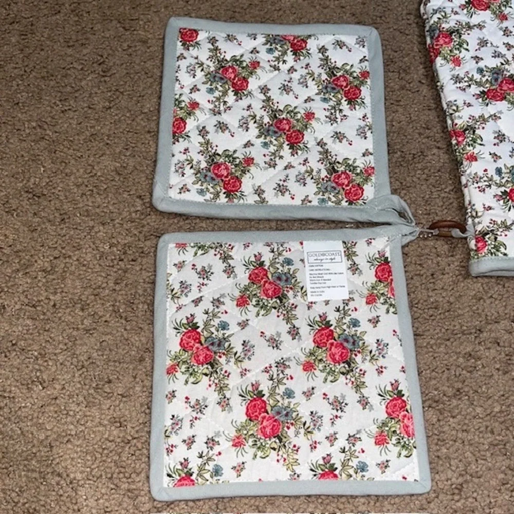 Gold Coast Floral Oven Mitt Pot Holder Set Quilted Rose Print Multicolor OS